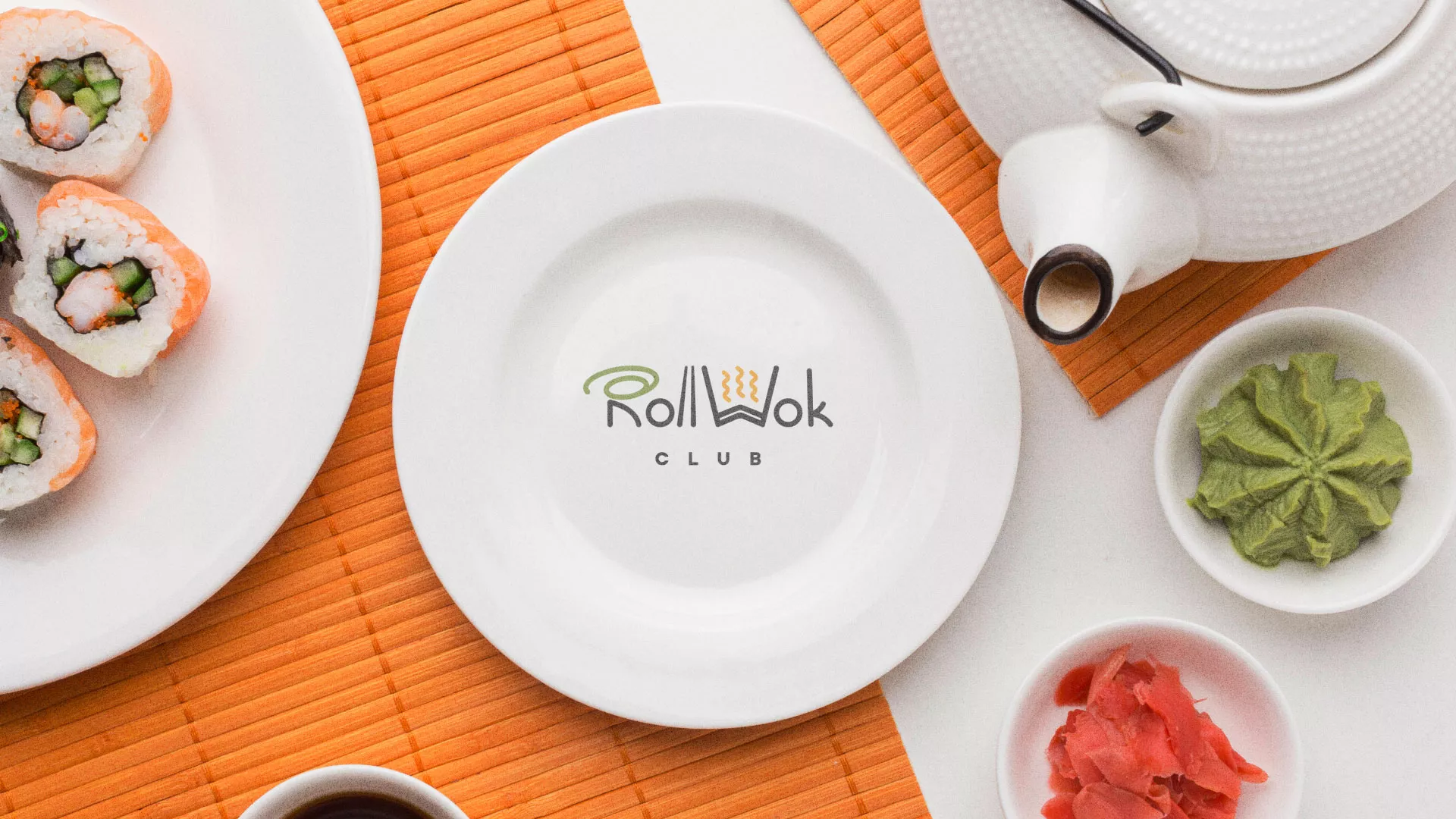 Разработка логотипа и фирменного стиля суши-бара «Roll Wok Club» в Котельниче